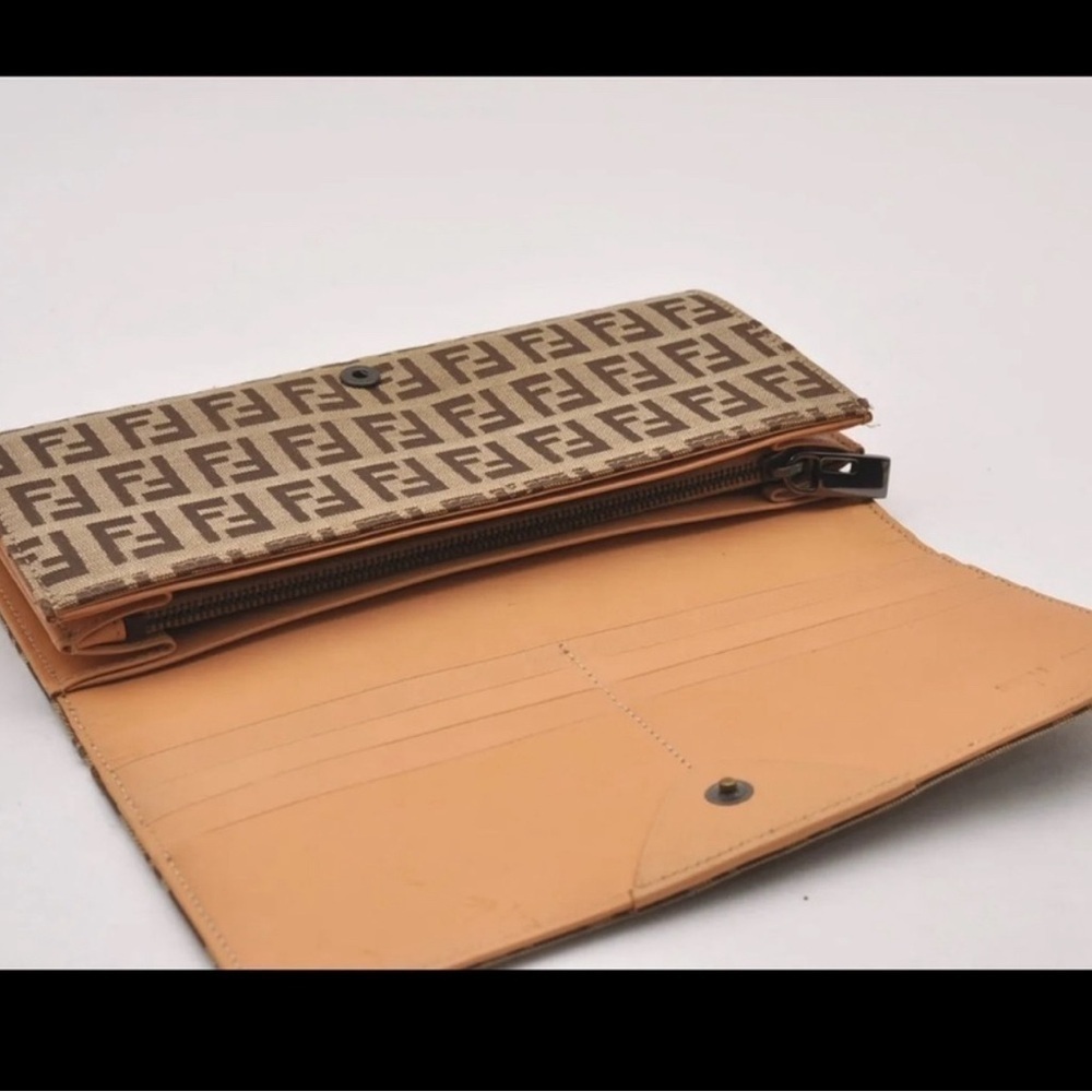 Fendi Zucca Long Wallet - Picture 4 of 8